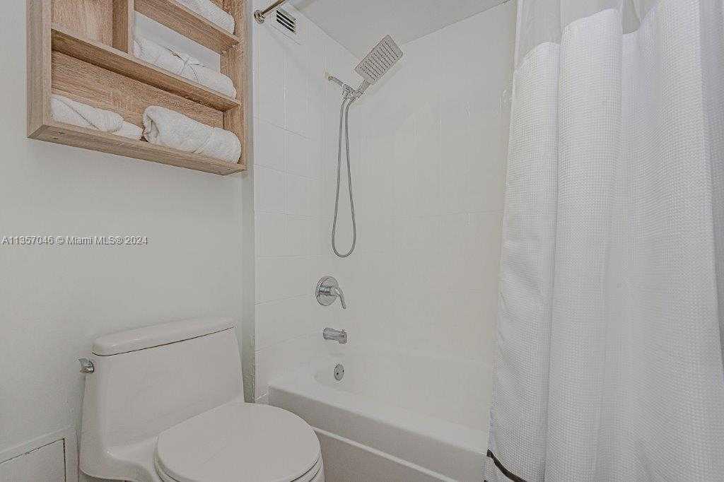 Small Image of 2301 COLLINS AVE #842, Miami Beach Number 22
