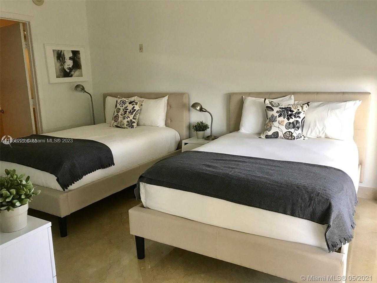 Small Image of 1830 SOUTH OCEAN DR #1706, Hallandale Beach Number 4