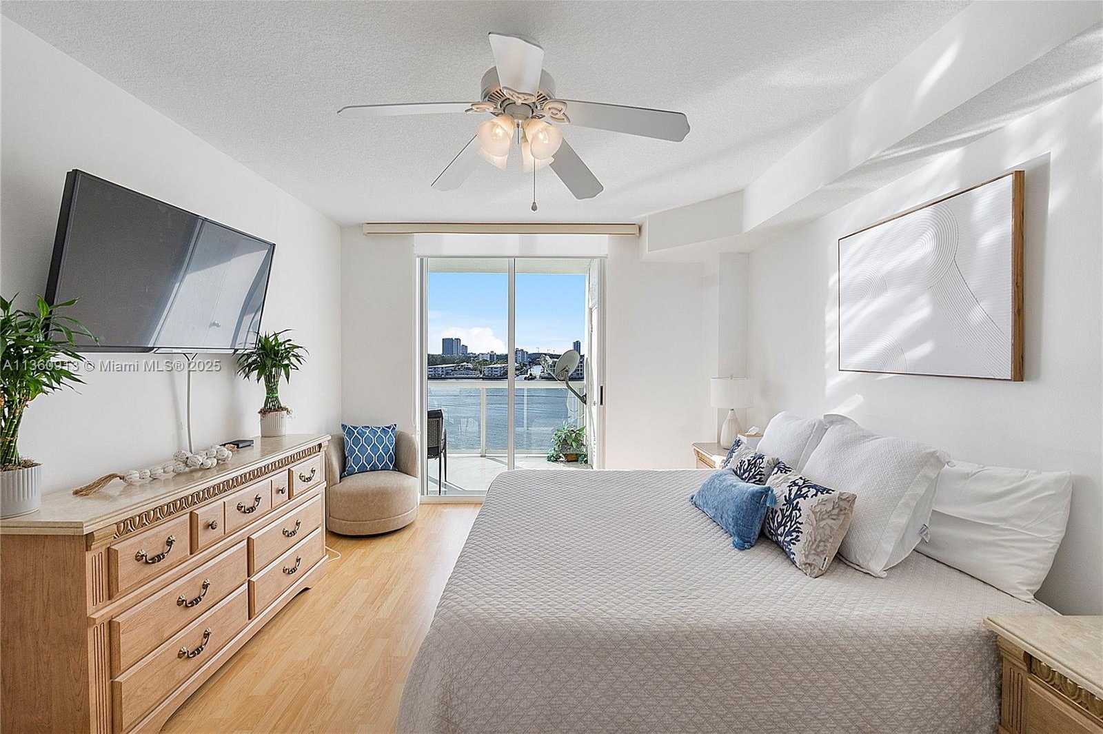 Small Image of 17050 NORTH BAY RD #807, Sunny Isles Beach Number 13