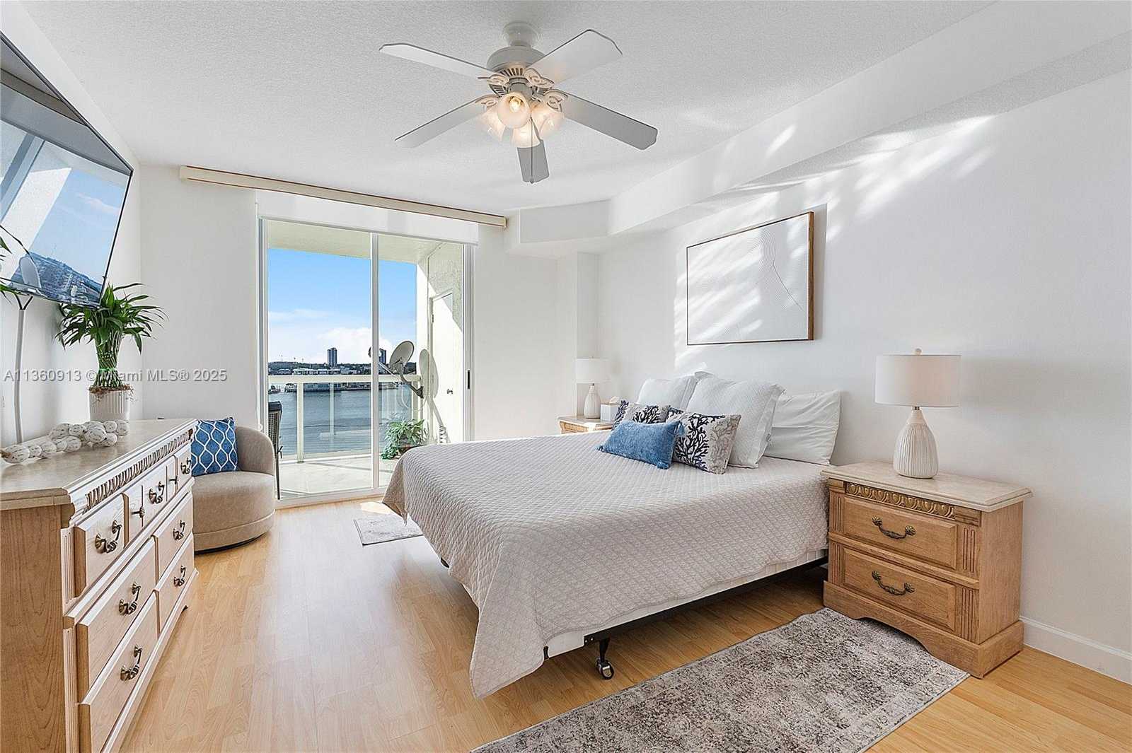 Small Image of 17050 NORTH BAY RD #807, Sunny Isles Beach Number 14