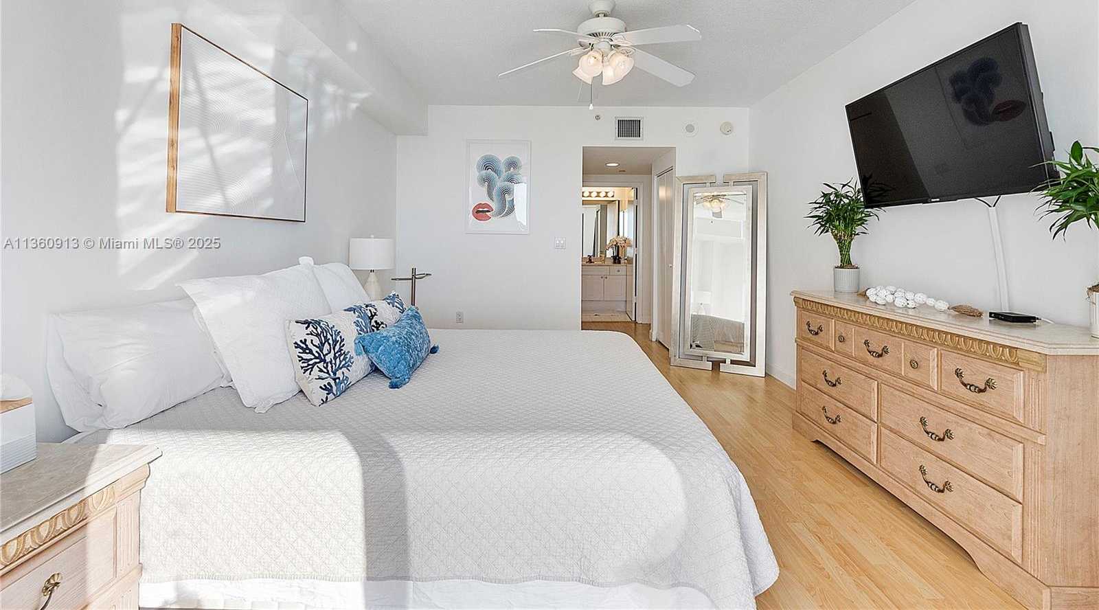 Small Image of 17050 NORTH BAY RD #807, Sunny Isles Beach Number 15