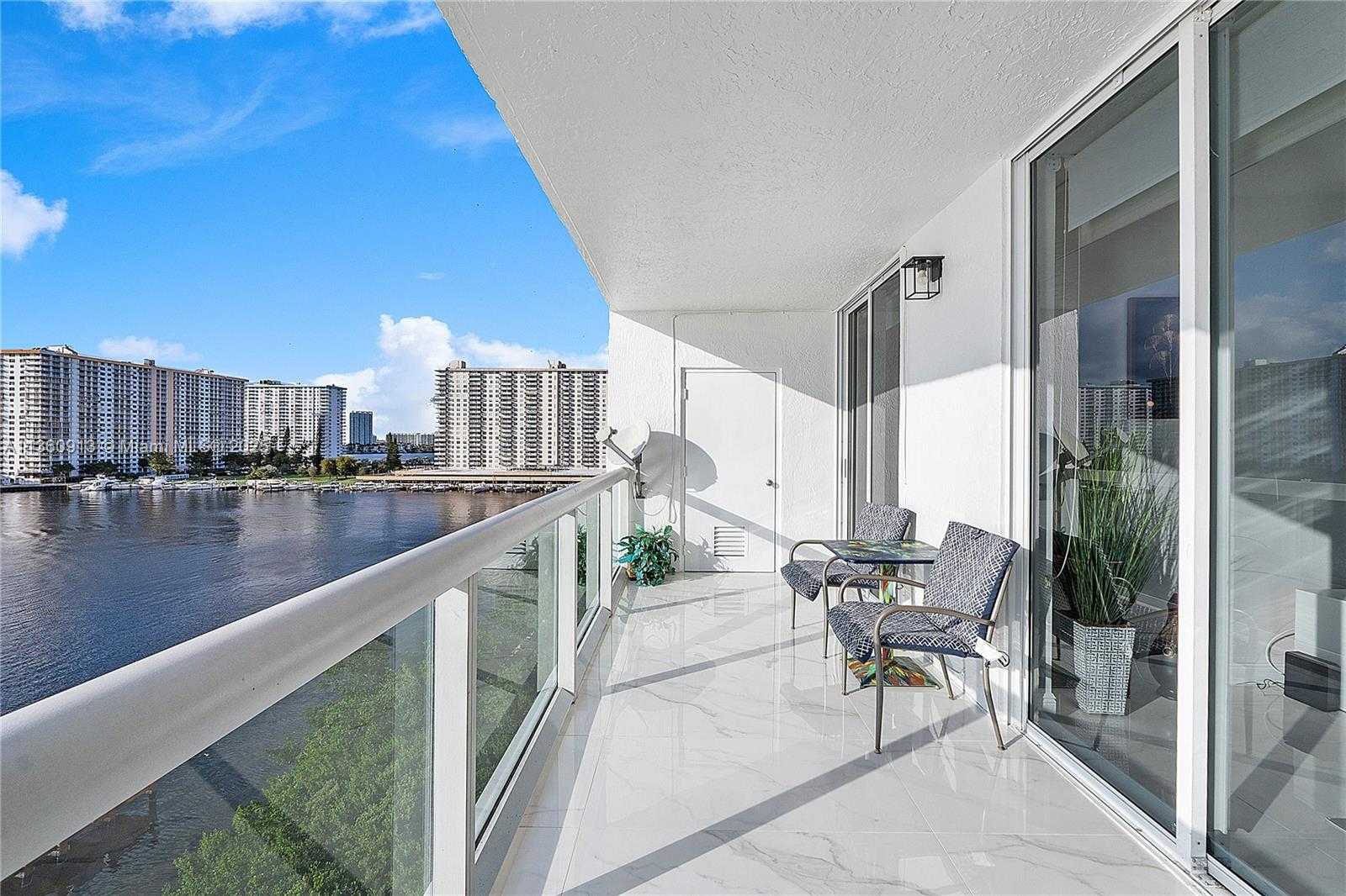 Small Image of 17050 NORTH BAY RD #807, Sunny Isles Beach Number 21