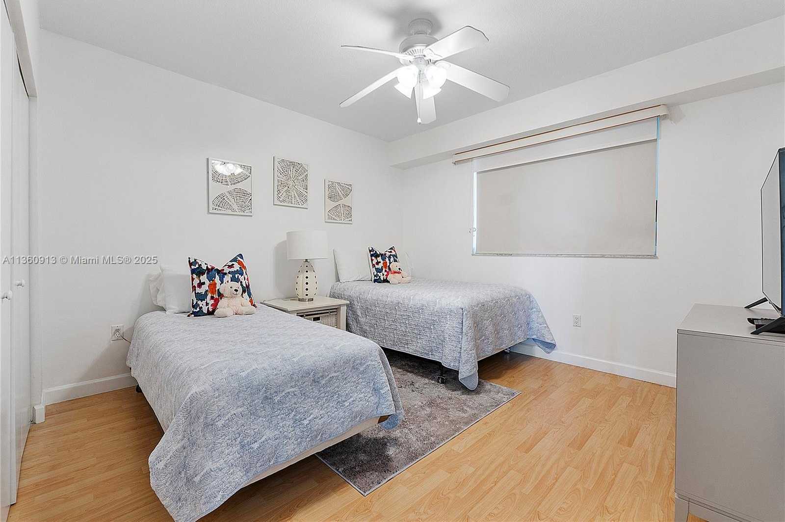 Small Image of 17050 NORTH BAY RD #807, Sunny Isles Beach Number 24