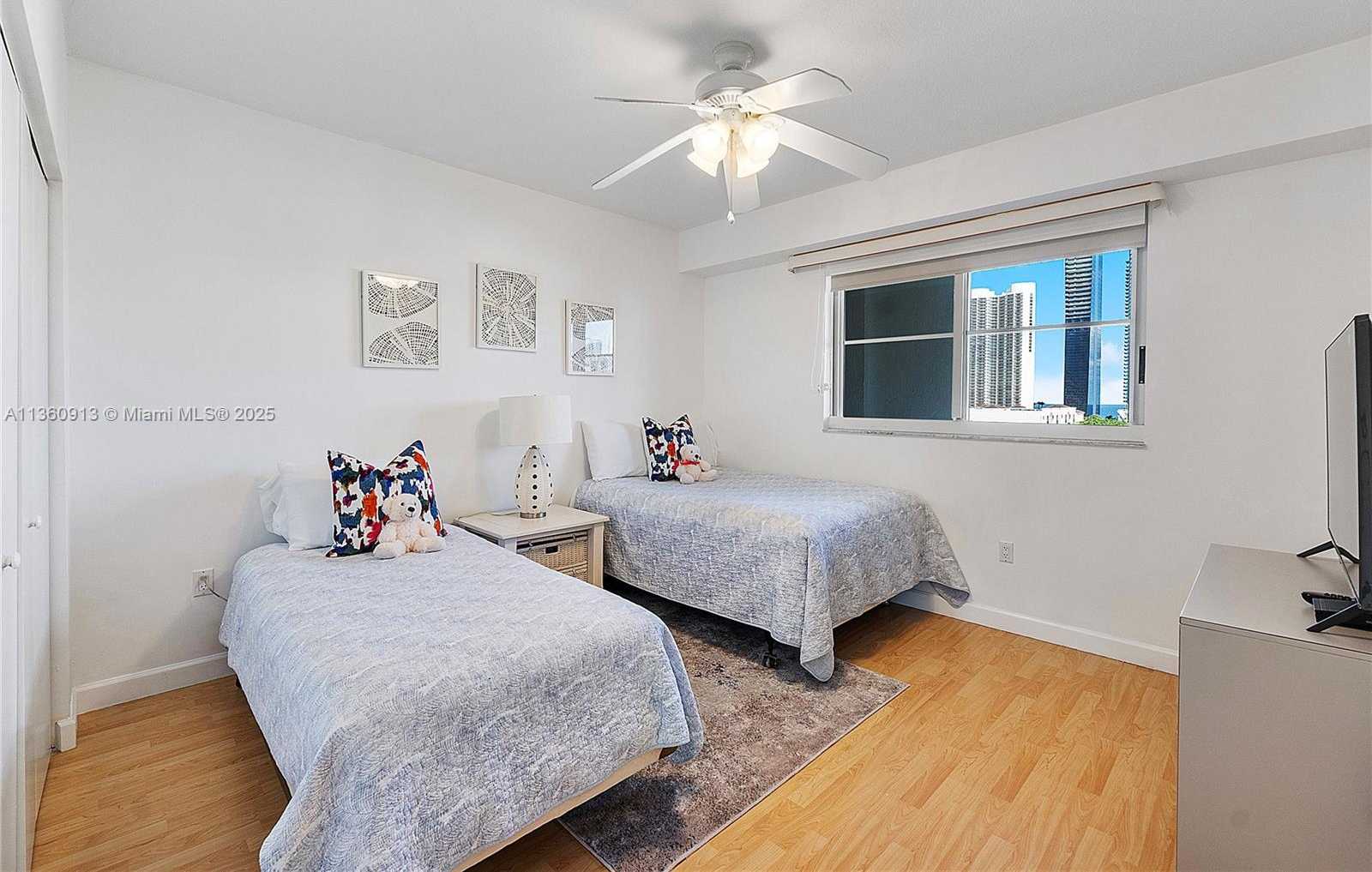 Small Image of 17050 NORTH BAY RD #807, Sunny Isles Beach Number 25
