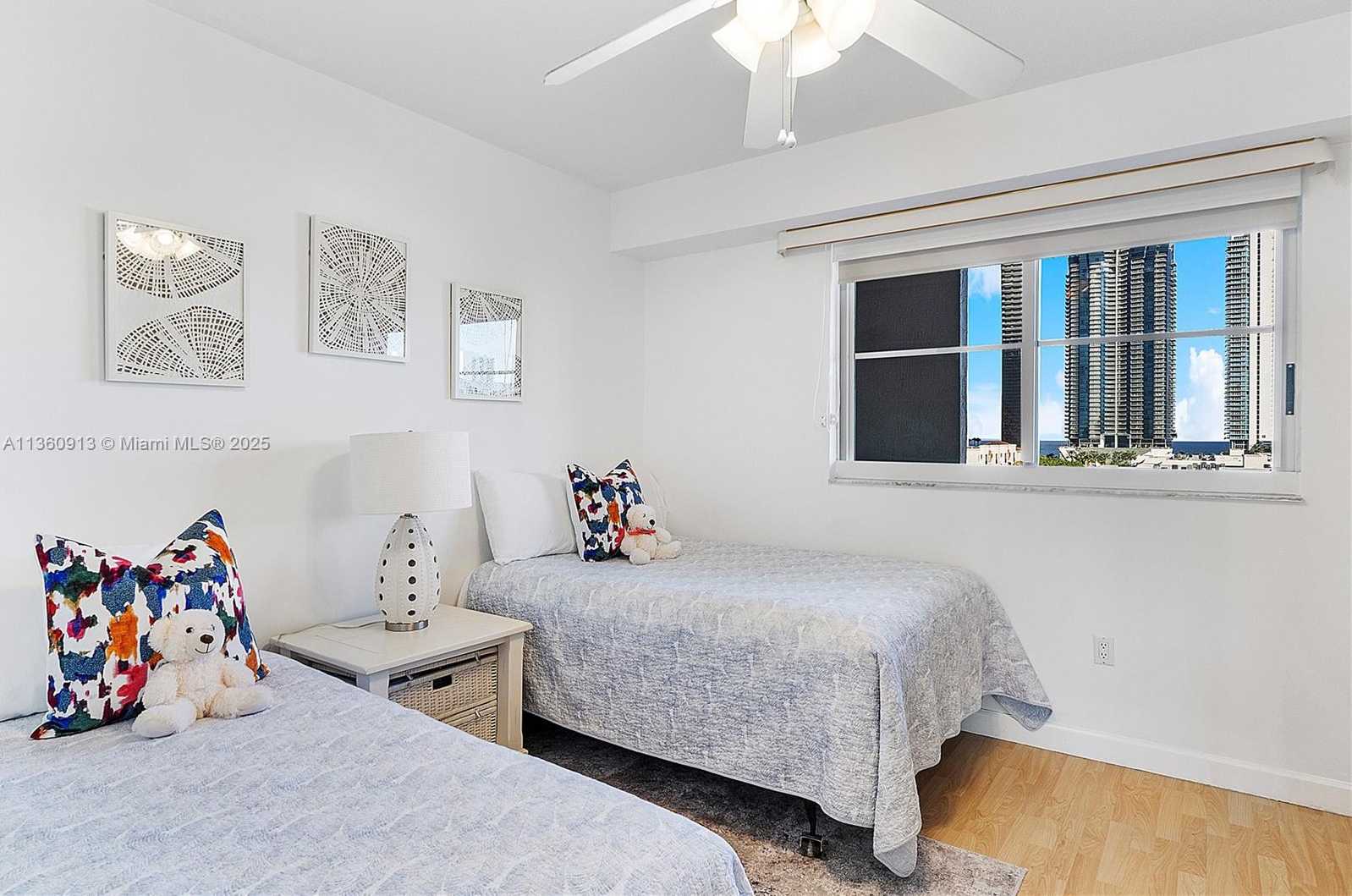Small Image of 17050 NORTH BAY RD #807, Sunny Isles Beach Number 26