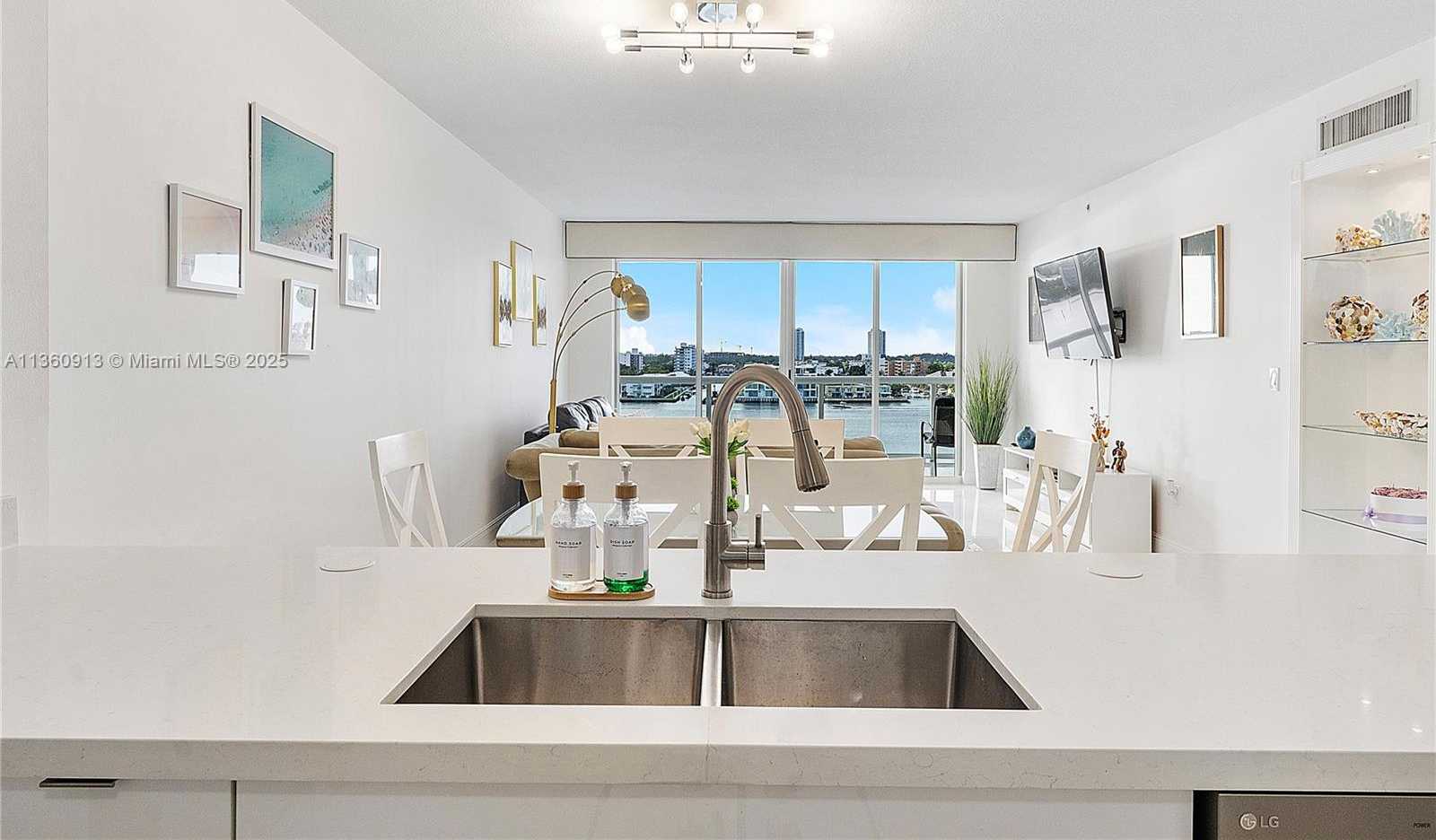Small Image of 17050 NORTH BAY RD #807, Sunny Isles Beach Number 9