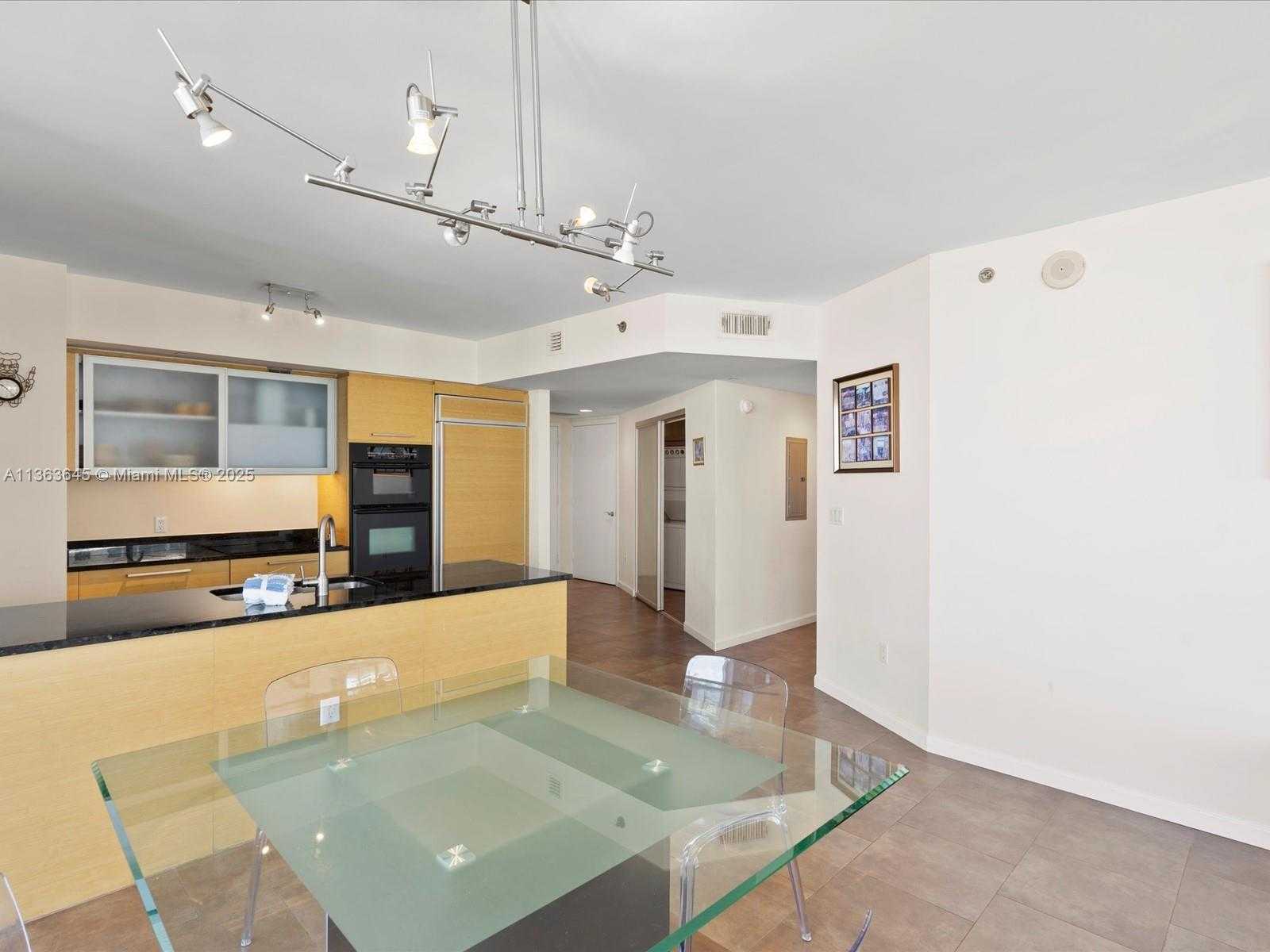 Small Image of 1830 SOUTH OCEAN DR #1806, Hallandale Beach Number 18