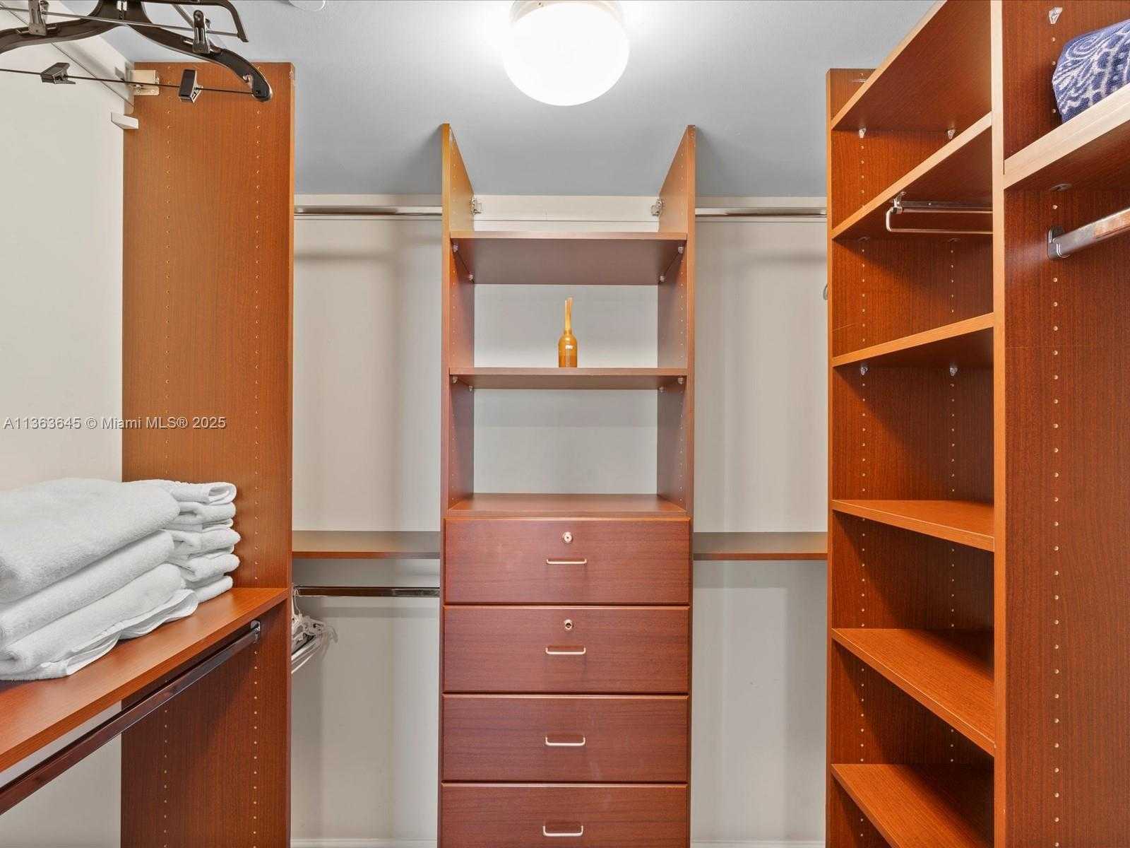 Small Image of 1830 SOUTH OCEAN DR #1806, Hallandale Beach Number 28