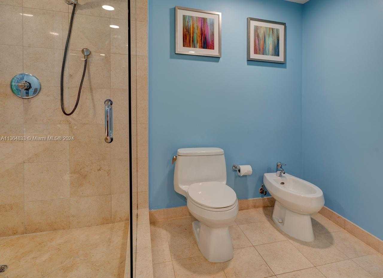 Small Image of 1830 S Ocean Dr, Hallandale Beach, FL 33009, USA Number 15