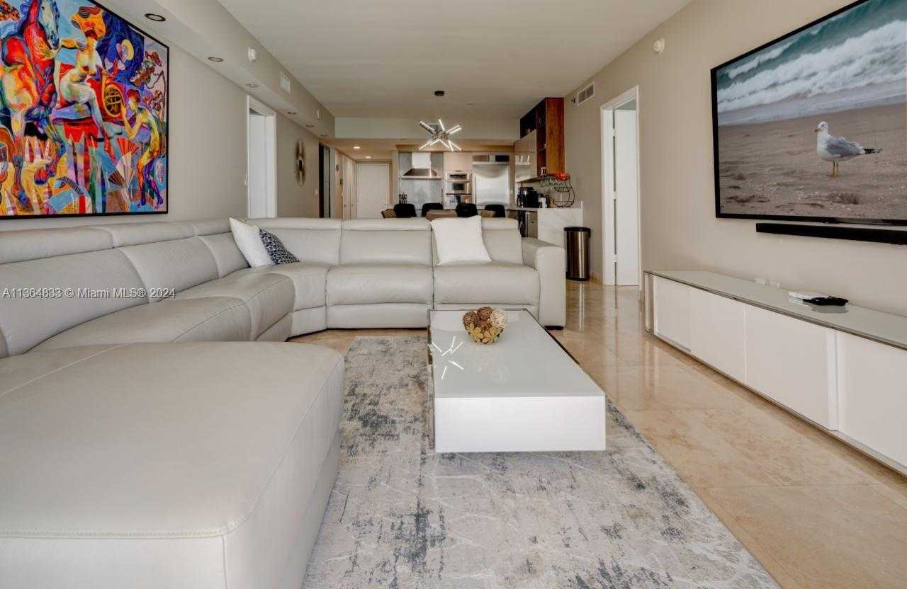 Small Image of 1830 S Ocean Dr, Hallandale Beach, FL 33009, USA Number 5