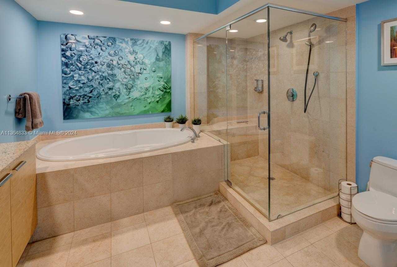 Small Image of 1830 S Ocean Dr, Hallandale Beach, FL 33009, USA Number 7