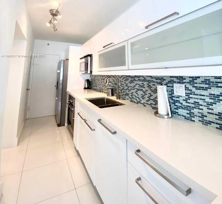 Small Image of 100 LINCOLN RD #906, Miami Beach Number 17
