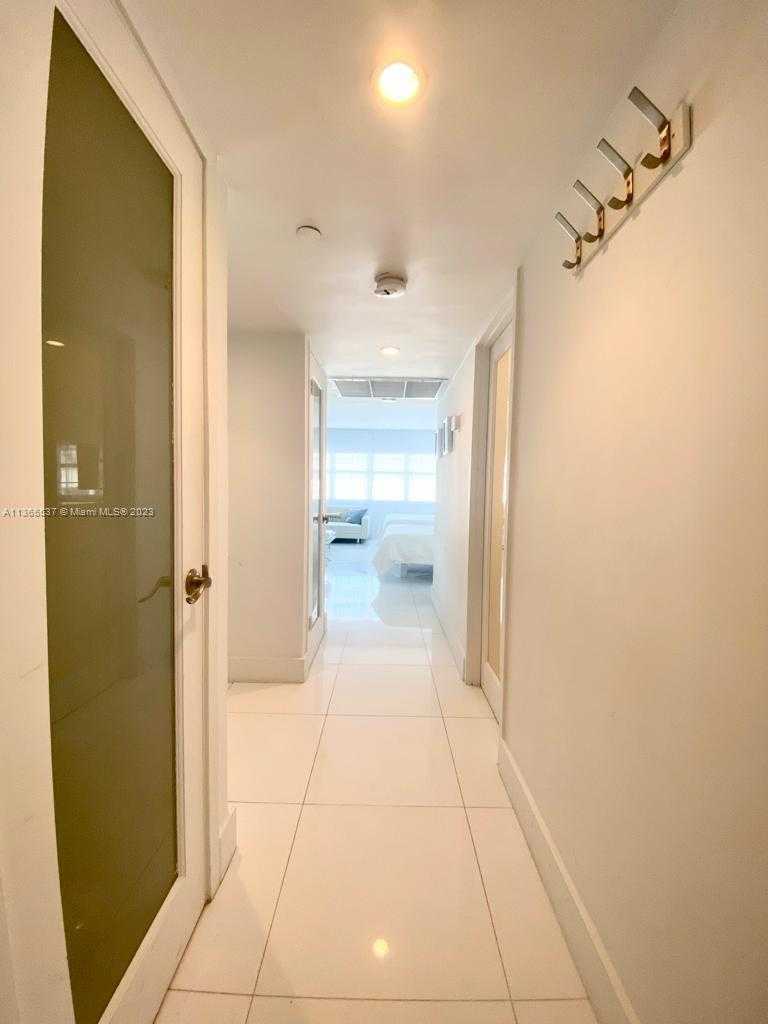 Small Image of 100 LINCOLN RD #906, Miami Beach Number 2