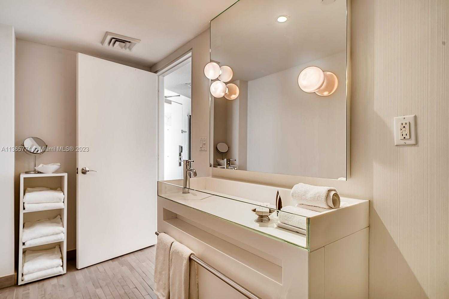 Small Image of 1100 WEST AVE #307, Miami Beach Number 10