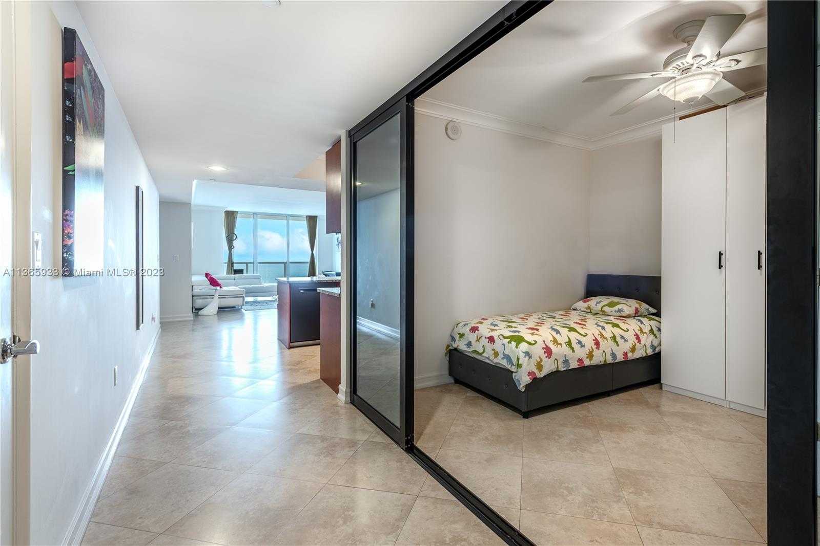 Small Image of 1830 SOUTH OCEAN DR #3511, Hallandale Beach Number 20