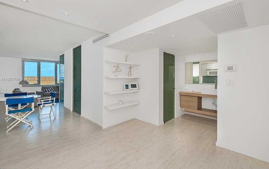 Small Image of 2301 COLLINS AVE #1032, Miami Beach Number 10