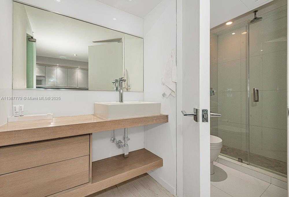 Small Image of 2301 COLLINS AVE #1032, Miami Beach Number 18
