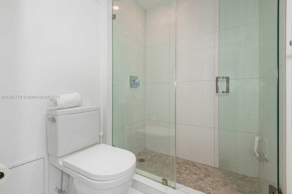 Small Image of 2301 COLLINS AVE #1032, Miami Beach Number 19