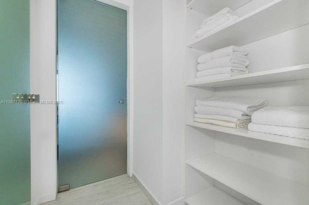 Small Image of 2301 COLLINS AVE #1032, Miami Beach Number 20