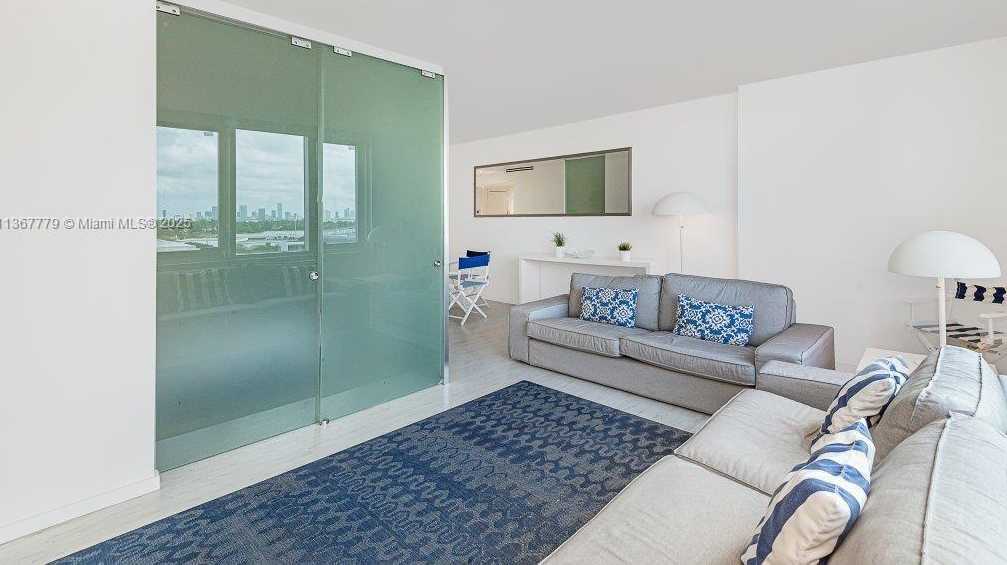 Small Image of 2301 COLLINS AVE #1032, Miami Beach Number 7