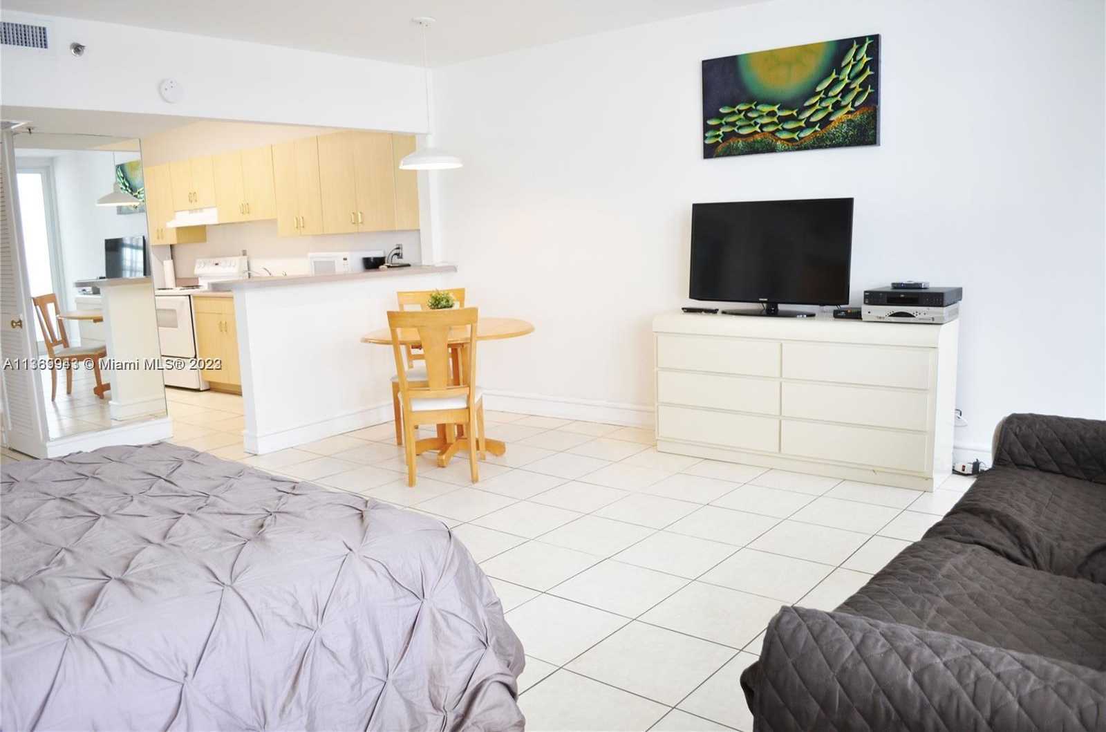 Small Image of 100 LINCOLN RD #828, Miami Beach Number 2
