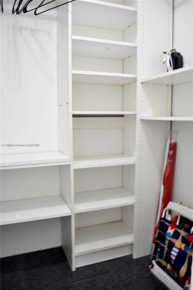Small Image of 100 LINCOLN RD #828, Miami Beach Number 4