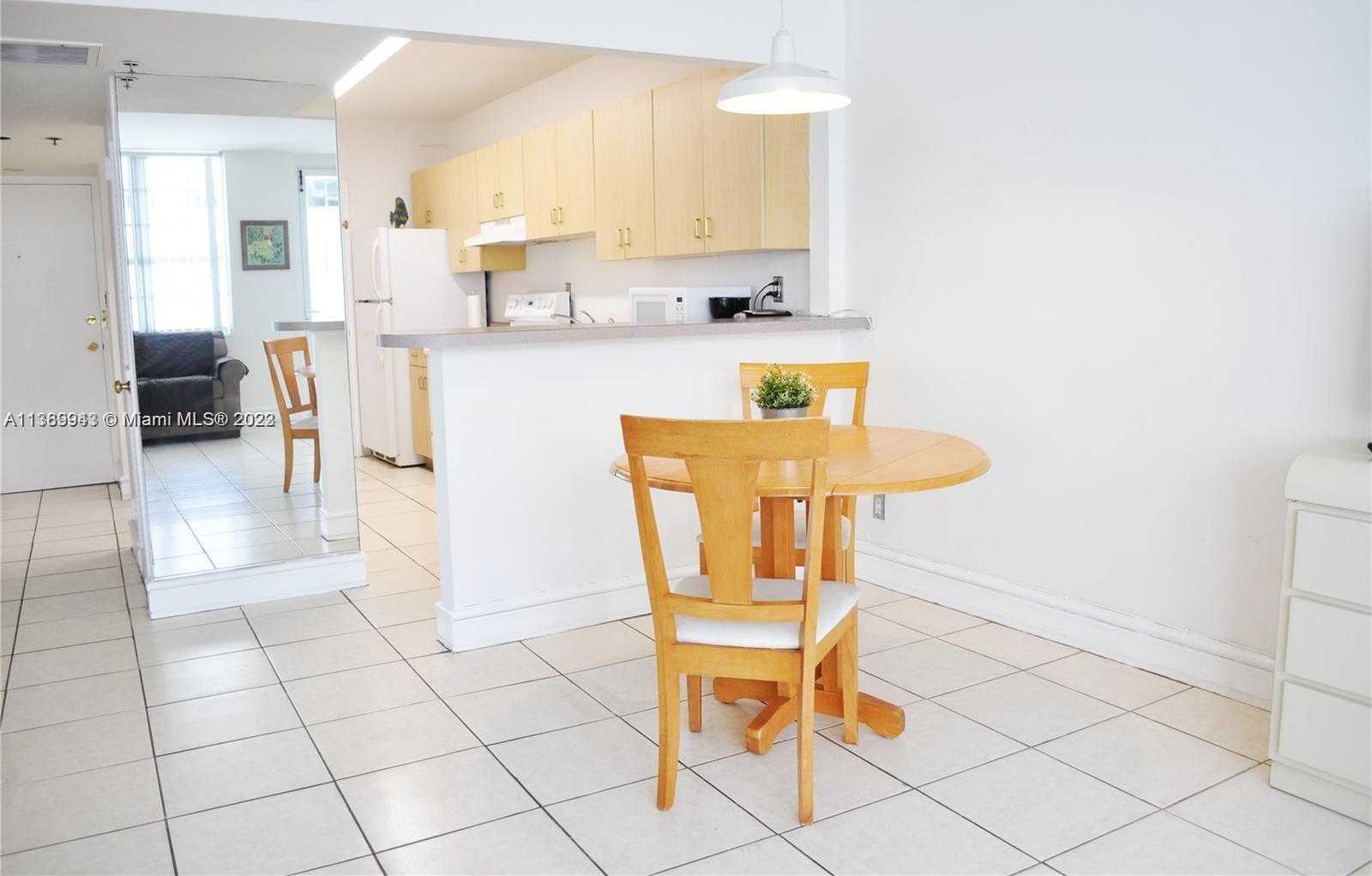 Small Image of 100 LINCOLN RD #828, Miami Beach Number 6