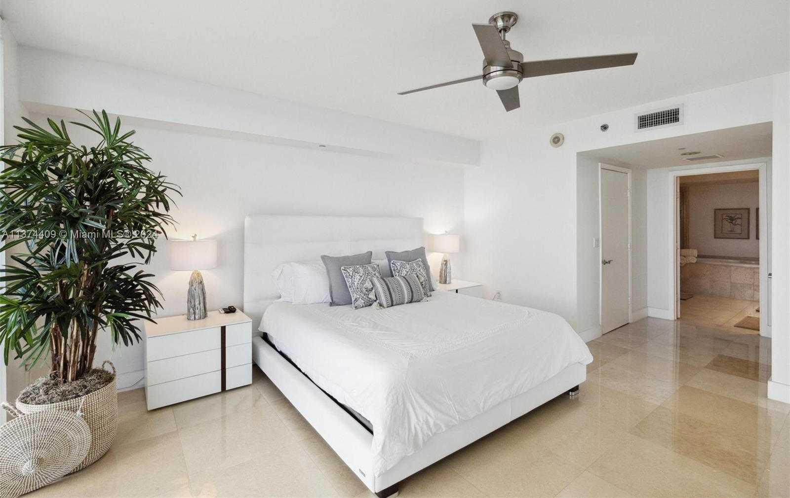 Small Image of 1830 SOUTH OCEAN DR #4002, Hallandale Beach Number 11