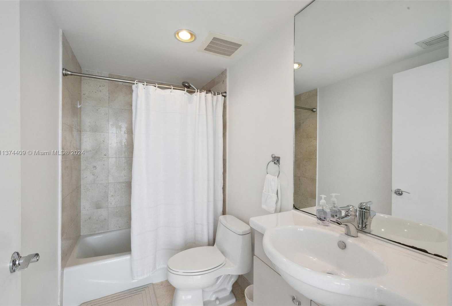 Small Image of 1830 SOUTH OCEAN DR #4002, Hallandale Beach Number 20