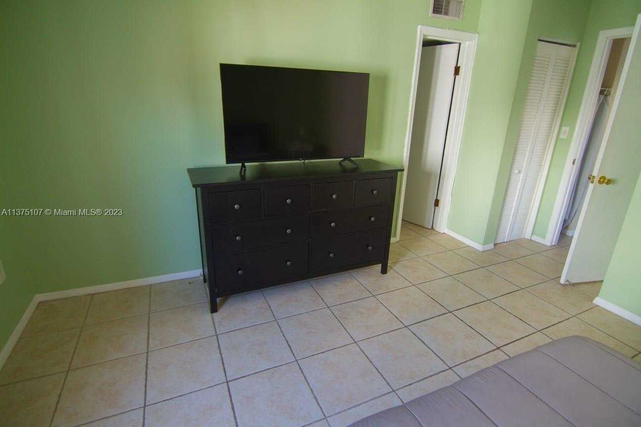 Small Image of 753 MICHIGAN AVE #2D, Miami Beach Number 12