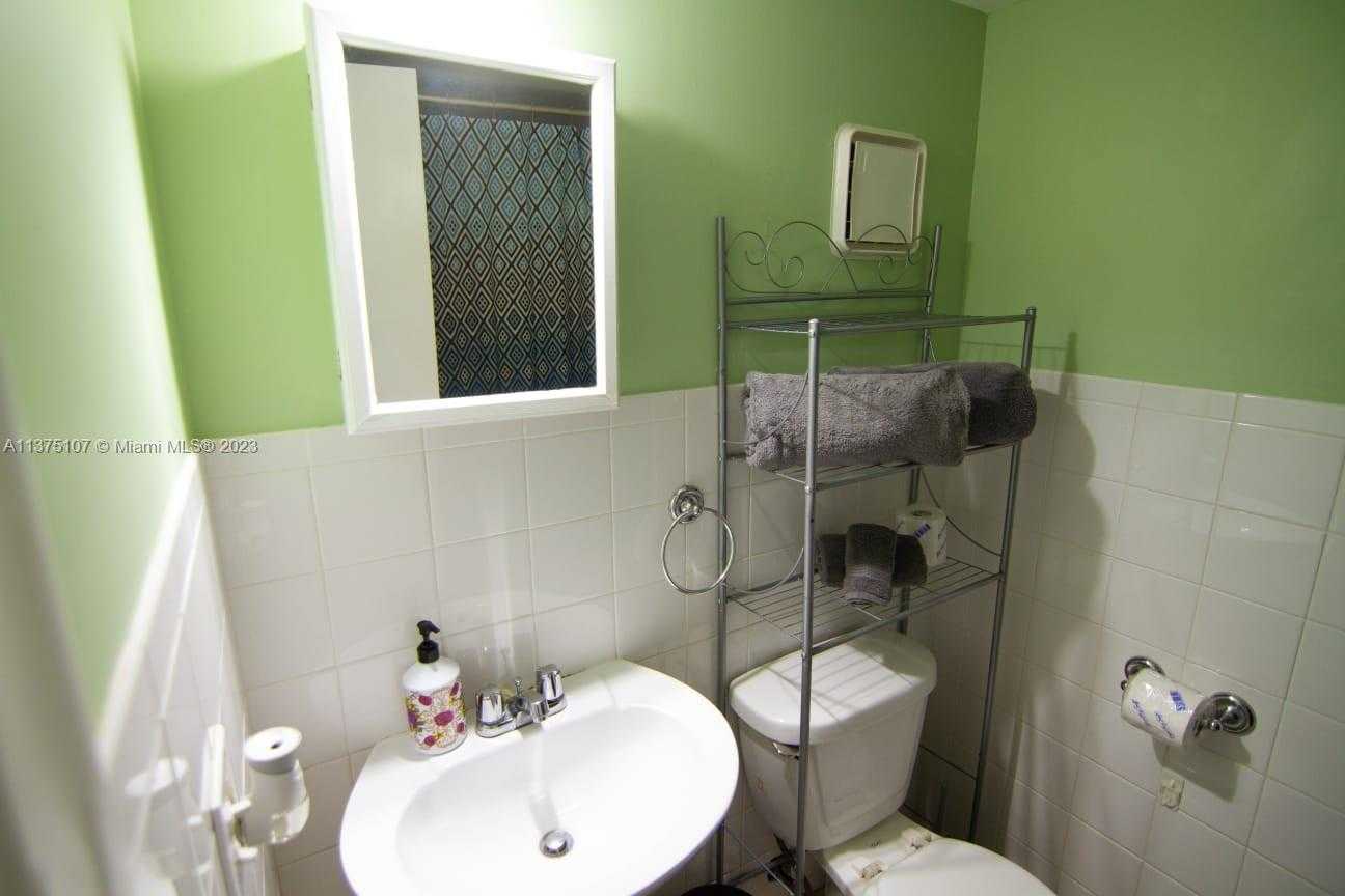 Small Image of 753 MICHIGAN AVE #2D, Miami Beach Number 14