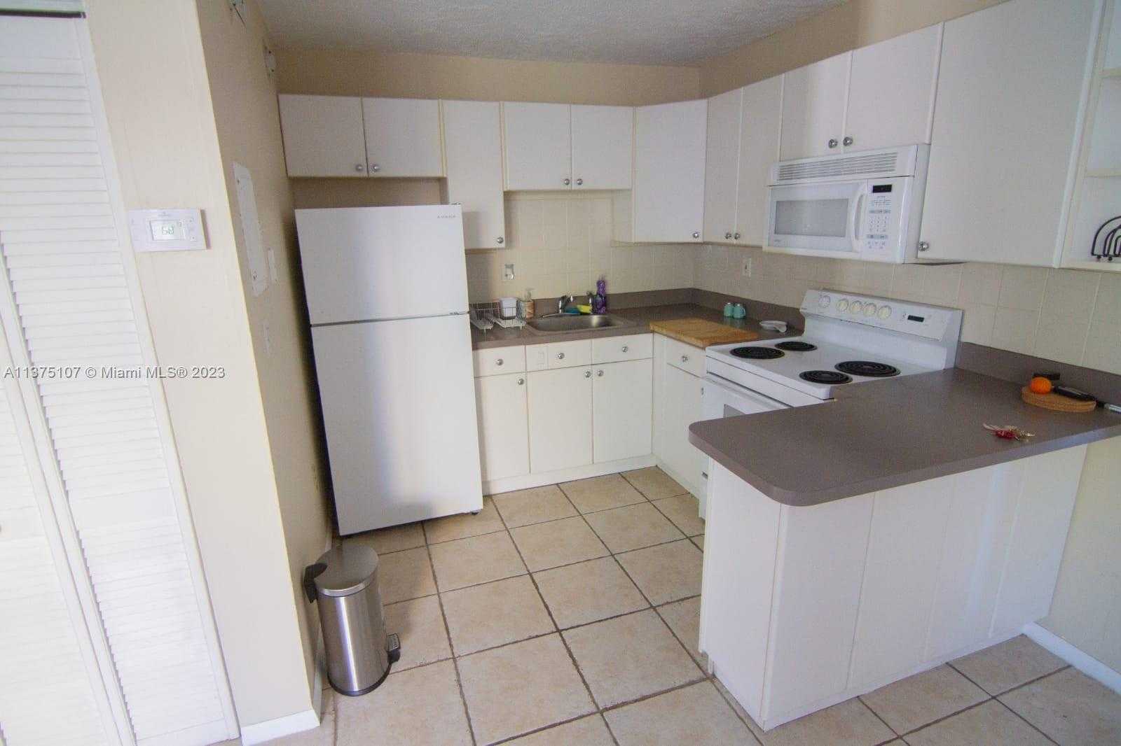 Small Image of 753 MICHIGAN AVE #2D, Miami Beach Number 6