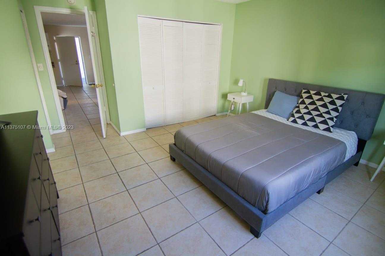 Small Image of 753 MICHIGAN AVE #2D, Miami Beach Number 9