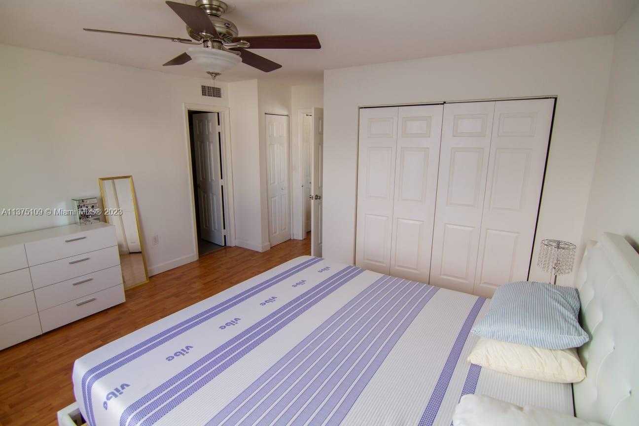 Small Image of 753 MICHIGAN AVE #3D, Miami Beach Number 10