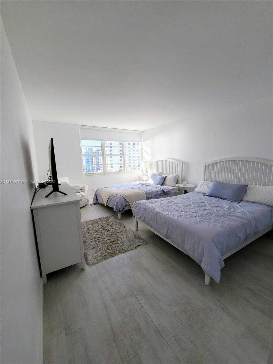 Small Image of 100 LINCOLN RD #1244, Miami Beach Number 15