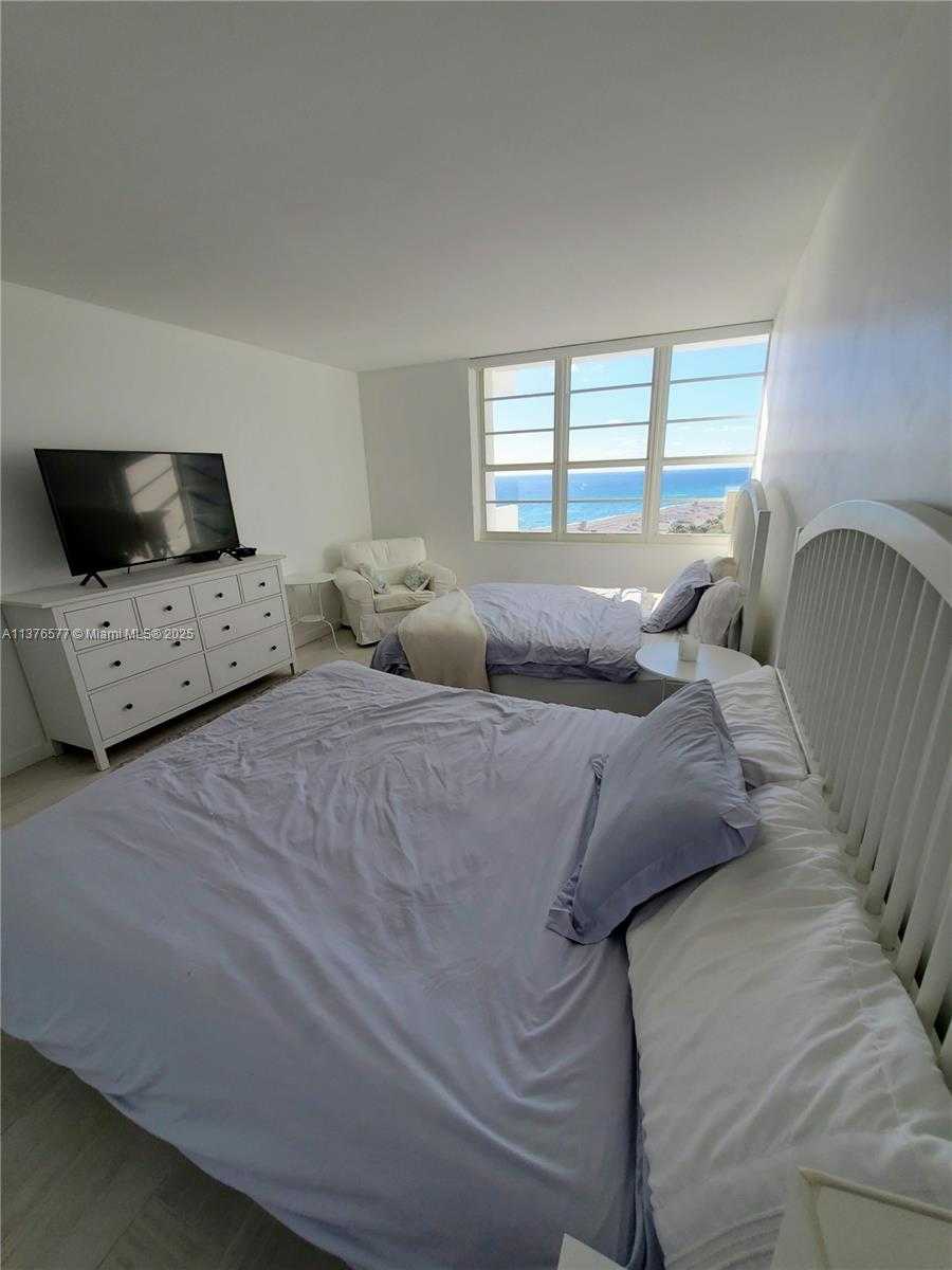 Small Image of 100 LINCOLN RD #1244, Miami Beach Number 17