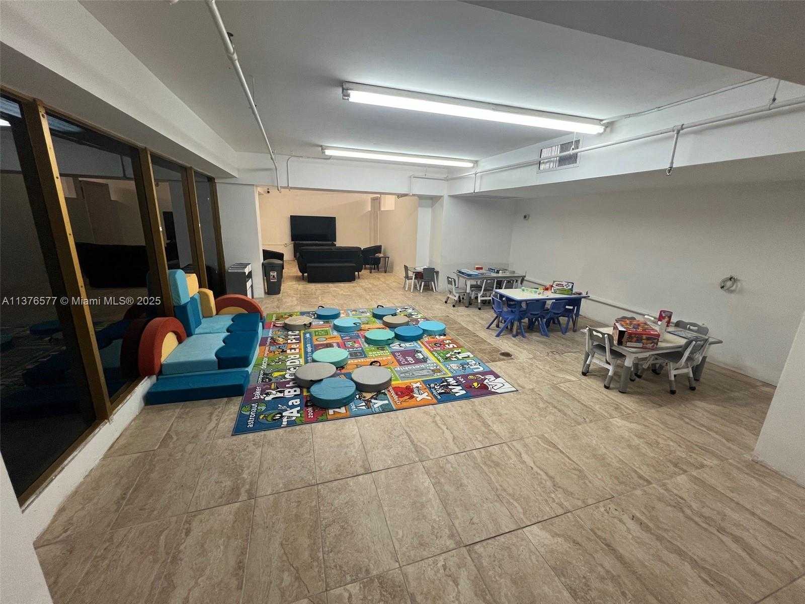 Small Image of 100 LINCOLN RD #1244, Miami Beach Number 56