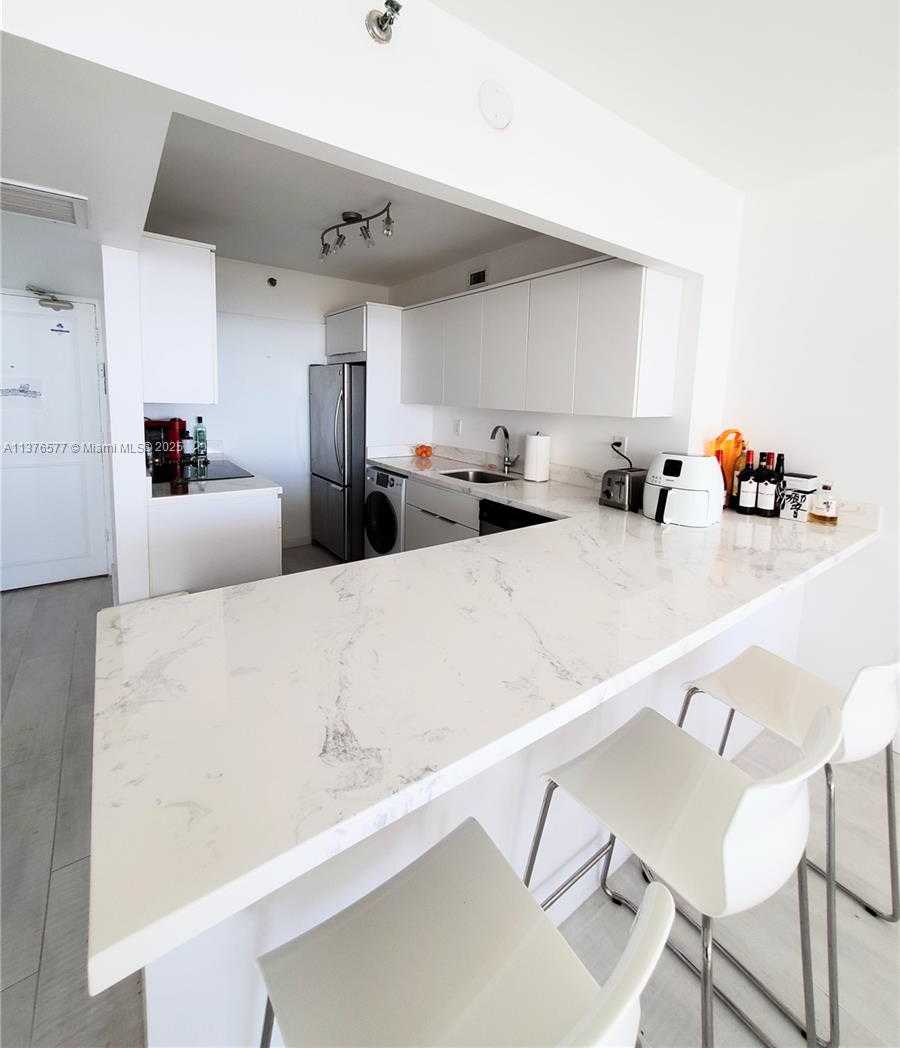 Small Image of 100 LINCOLN RD #1244, Miami Beach Number 8
