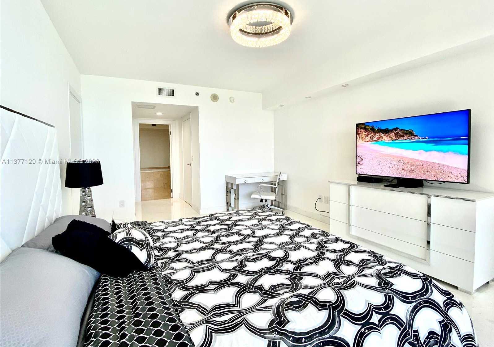 Small Image of 1830 SOUTH OCEAN DR #3203, Hallandale Beach Number 12