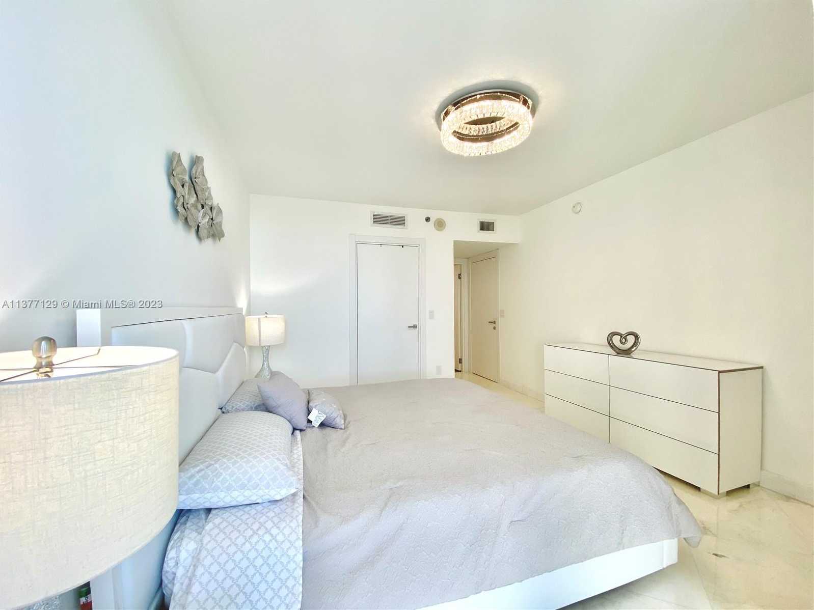 Small Image of 1830 SOUTH OCEAN DR #3203, Hallandale Beach Number 19