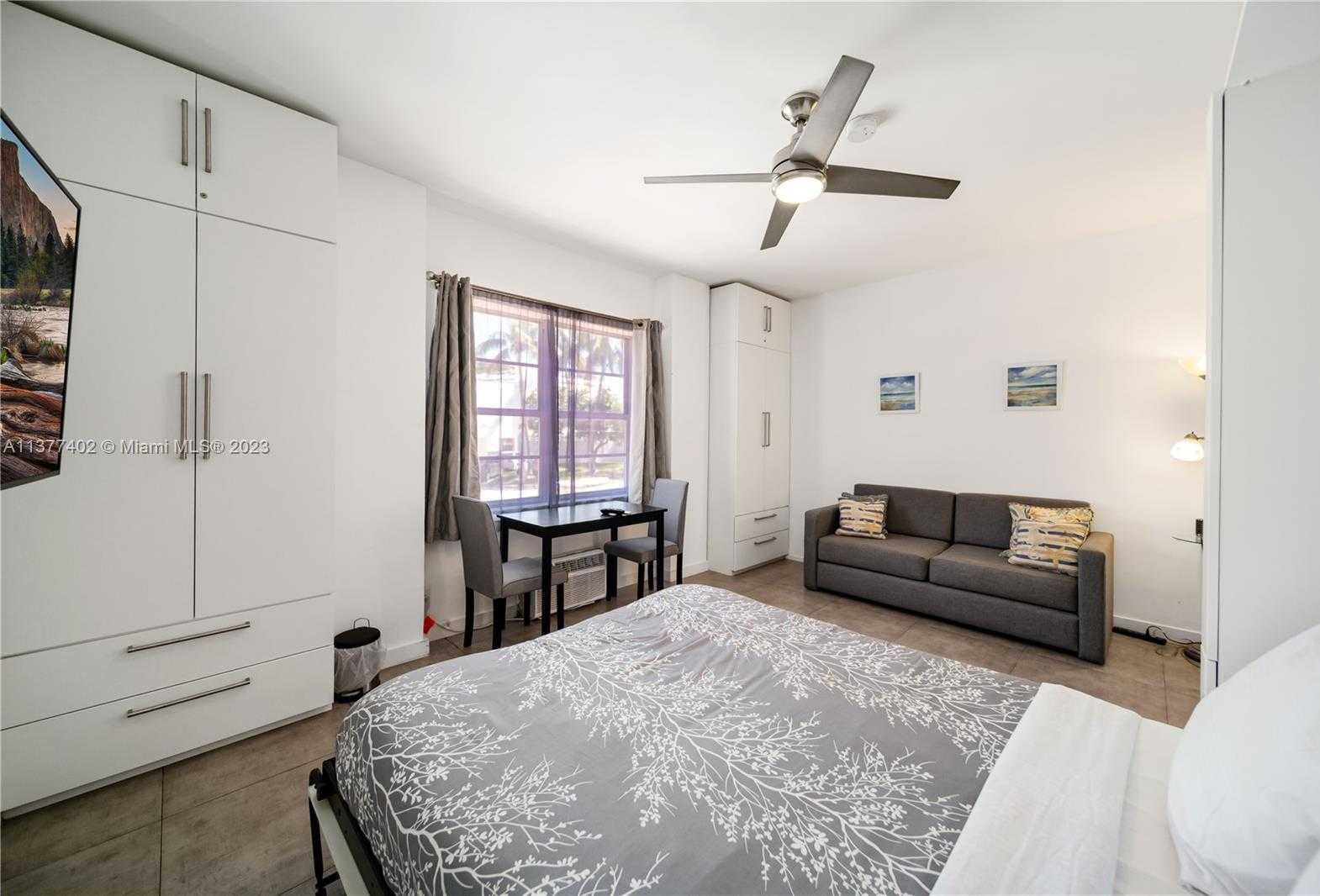 Small Image of 7300 OCEAN TER #110, Miami Beach Number 11