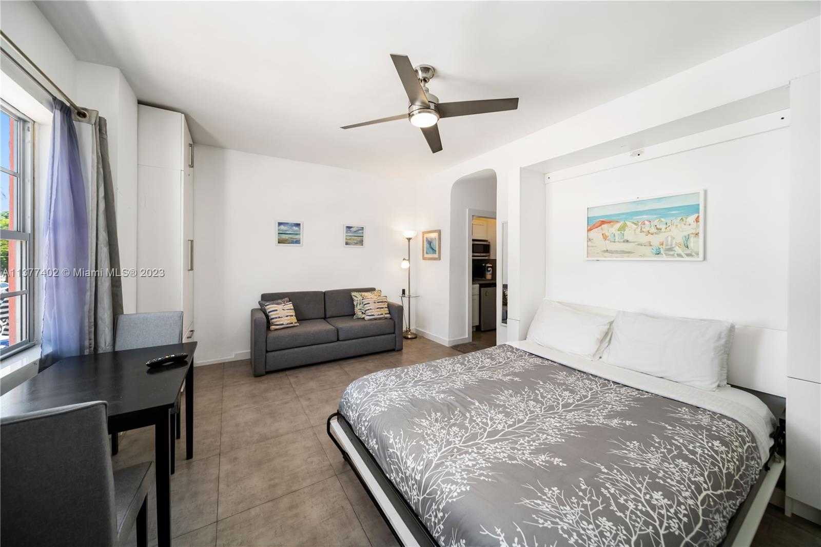 Small Image of 7300 OCEAN TER #110, Miami Beach Number 18