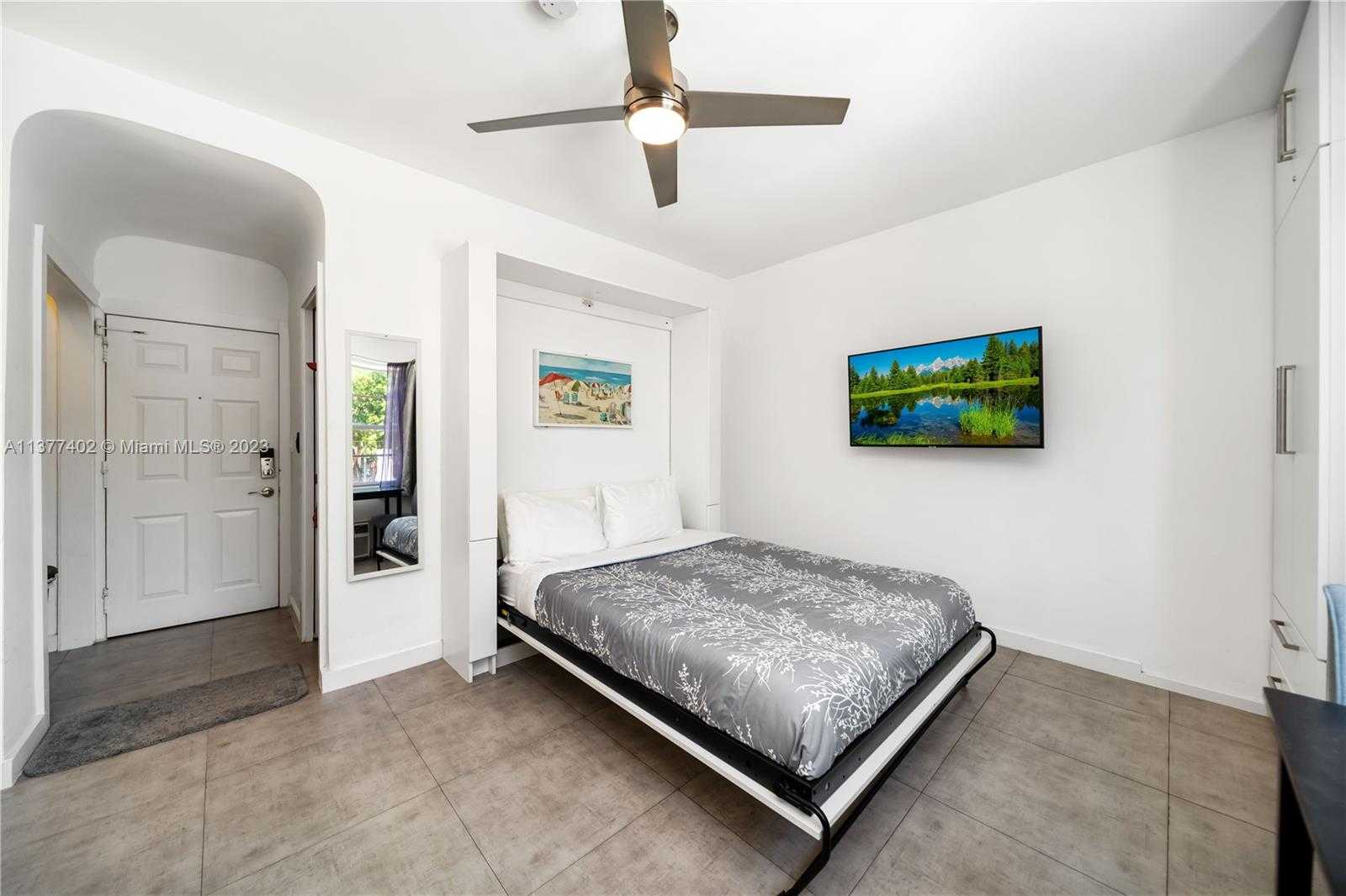 Small Image of 7300 OCEAN TER #110, Miami Beach Number 19