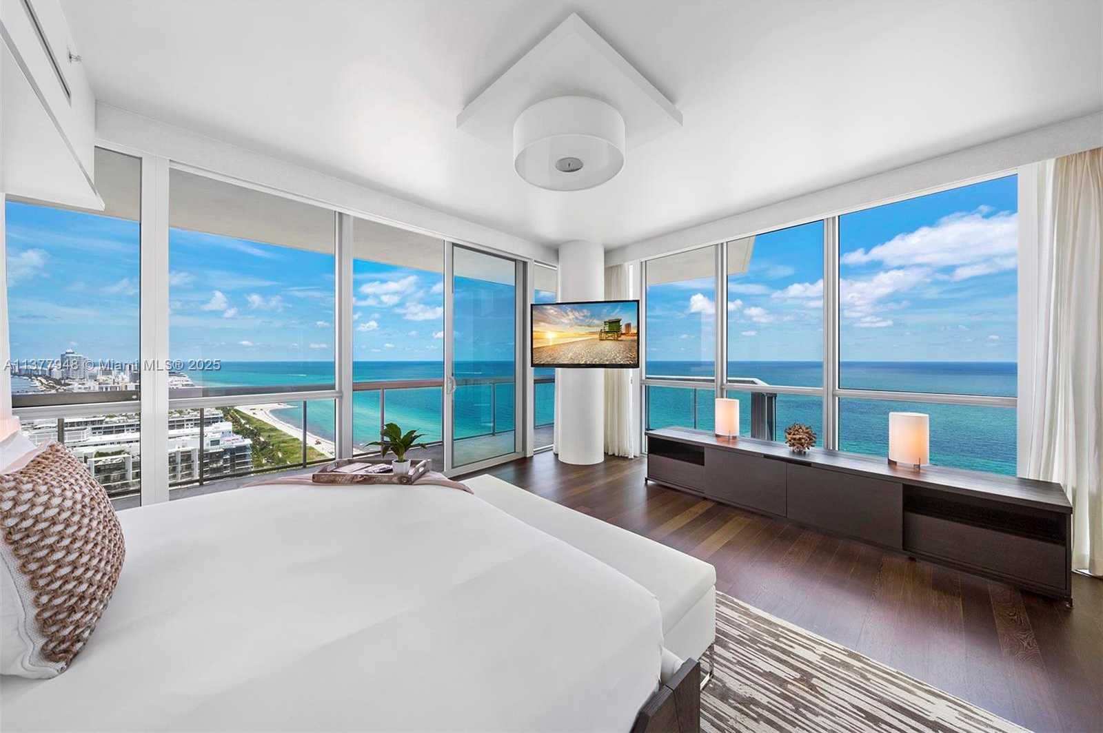 Small Image of 101 20TH ST #3909, Miami Beach Number 3