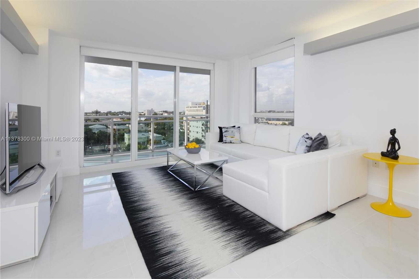 Small Image of 6917 COLLINS AVE #820, Miami Beach Number 2