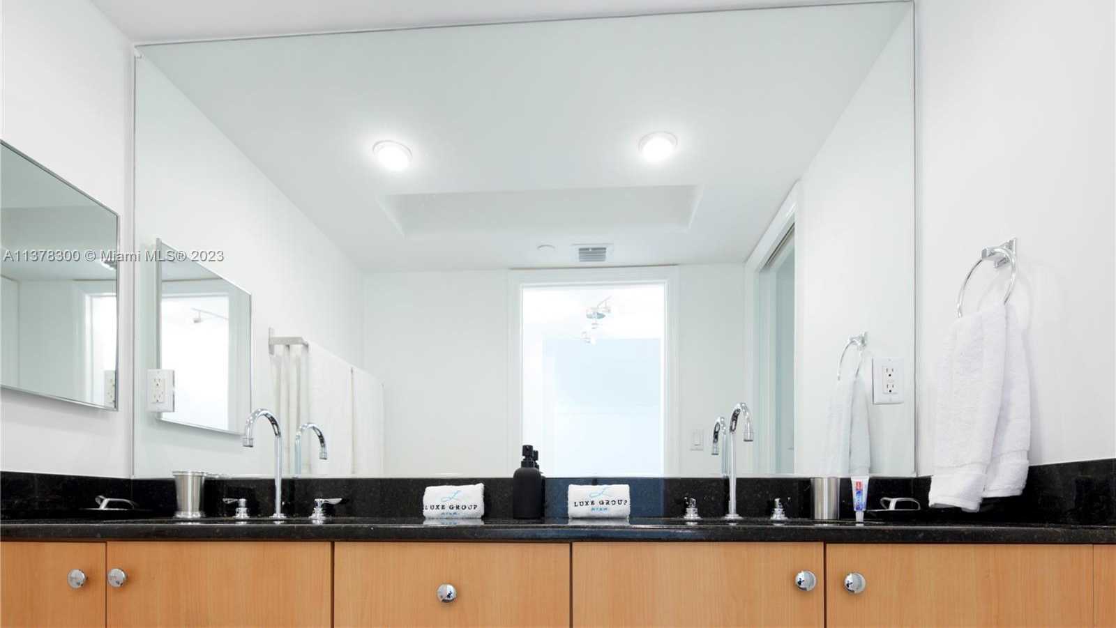 Small Image of 6917 COLLINS AVE #820, Miami Beach Number 21