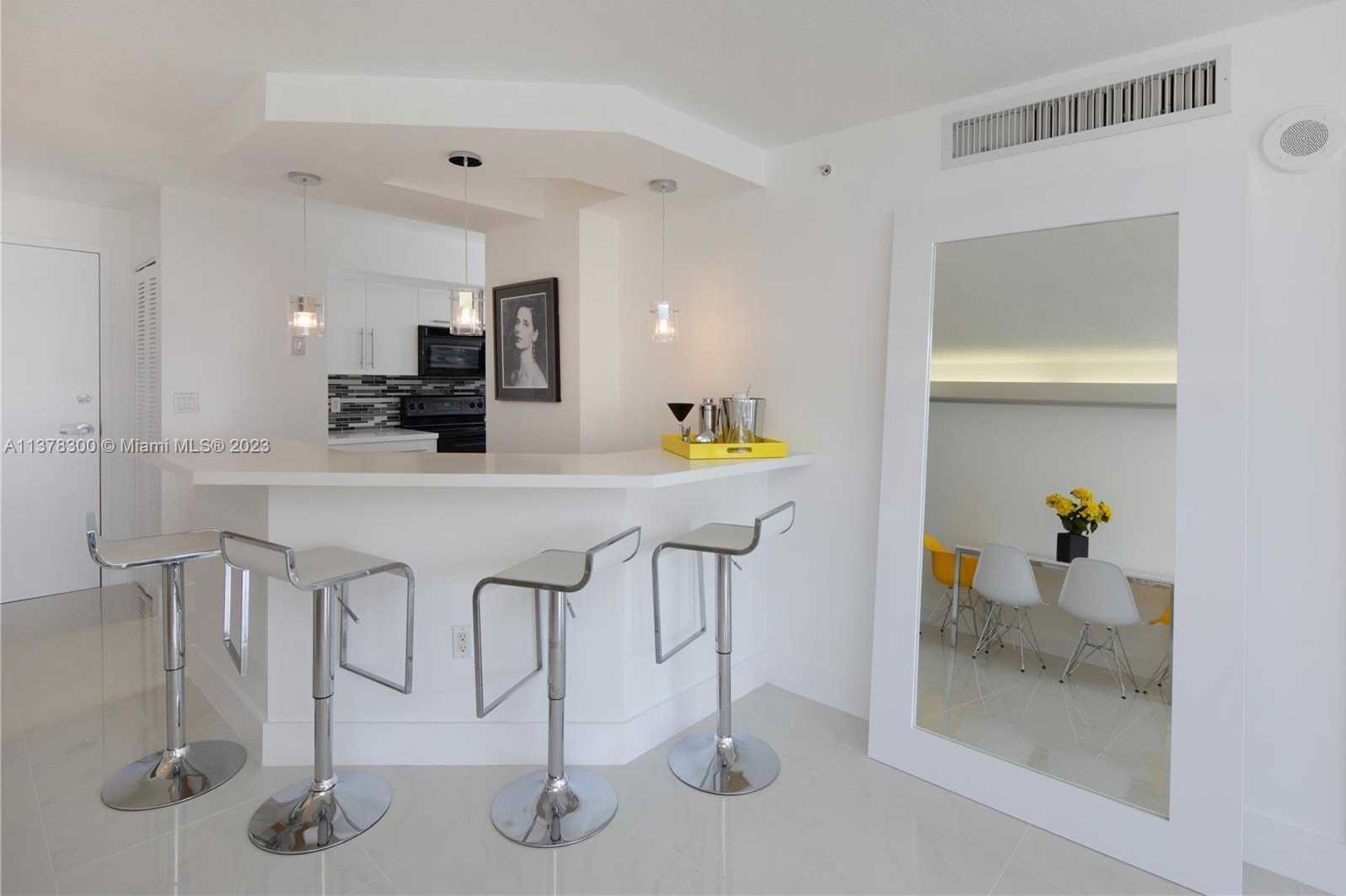 Small Image of 6917 COLLINS AVE #820, Miami Beach Number 5