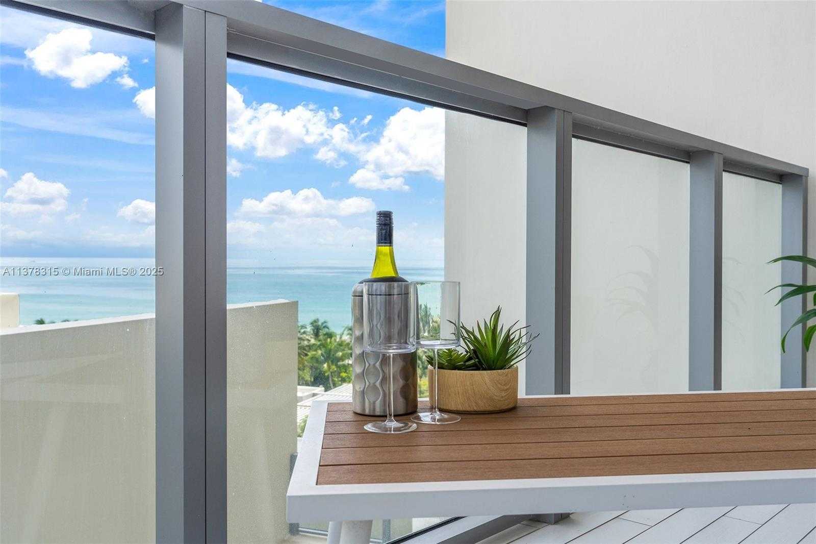 Small Image of 2201 COLLINS AVE #811, Miami Beach Number 15