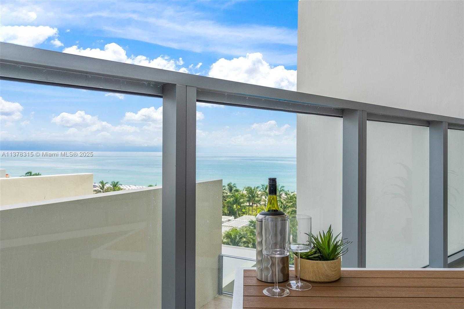Small Image of 2201 COLLINS AVE #811, Miami Beach Number 16