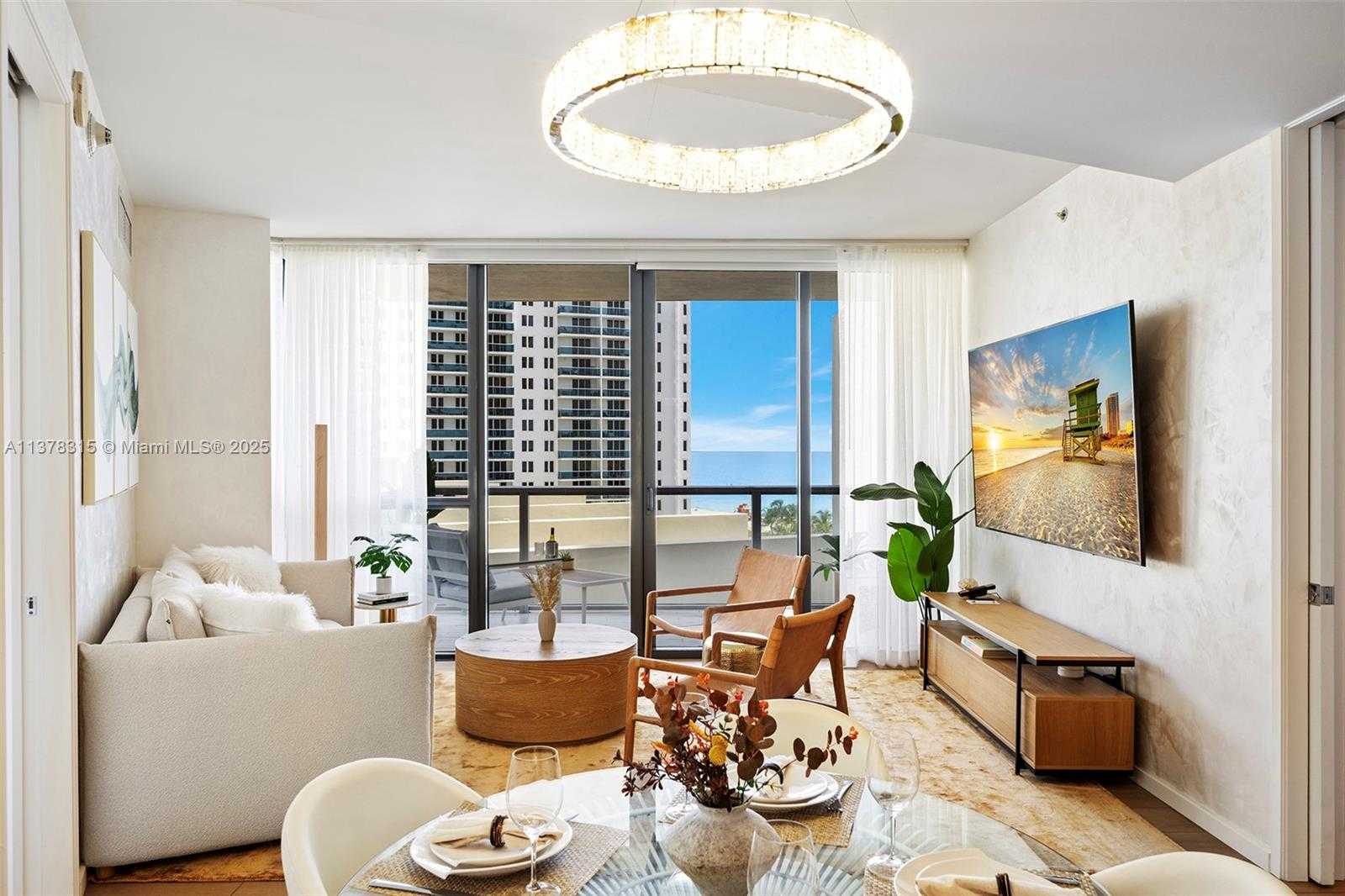 Small Image of 2201 COLLINS AVE #811, Miami Beach Number 2